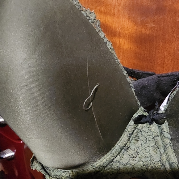 SIZE 36D ARMY GREEN SATIN AND LACE BRA - Picture 2 of 4